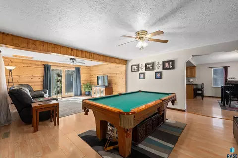 105 E 2nd St, Hartford, SD 57033 photo 15