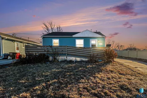412 S Jefferson Ave, Sioux Falls, SD 57104