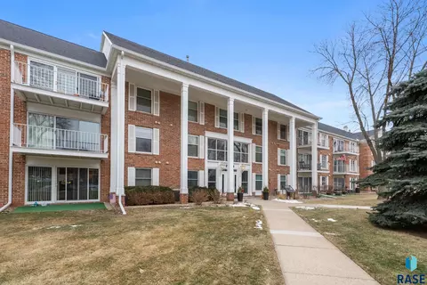 2501 S Kiwanis Ave #210, Sioux Falls, SD 57105