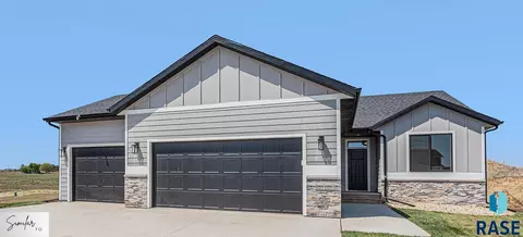 312 S Willow Spring Dr, Sioux Falls, SD 57110