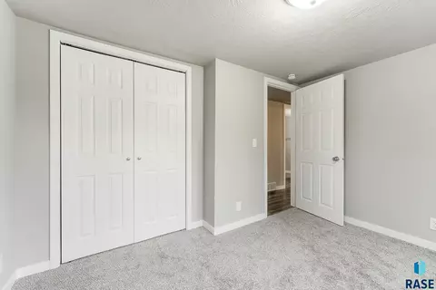 1304 E 22nd St, Sioux Falls, SD 57105 photo 10