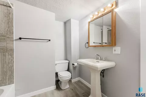 1304 E 22nd St, Sioux Falls, SD 57105 photo 13