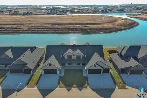 View/Area - 1137 E Thompson Pl, Tea, SD 57064 photo 1 of 9