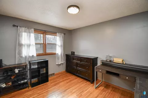 209 E 4th St, Crooks, SD 57020 photo 18
