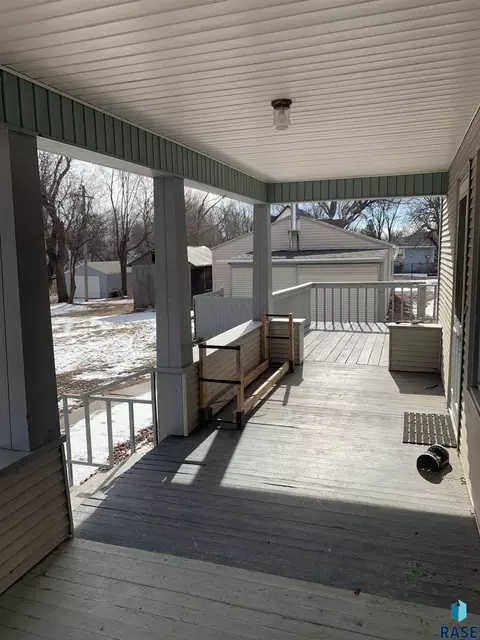 207 E 9th St, Dell Rapids, SD 57022 photo 21