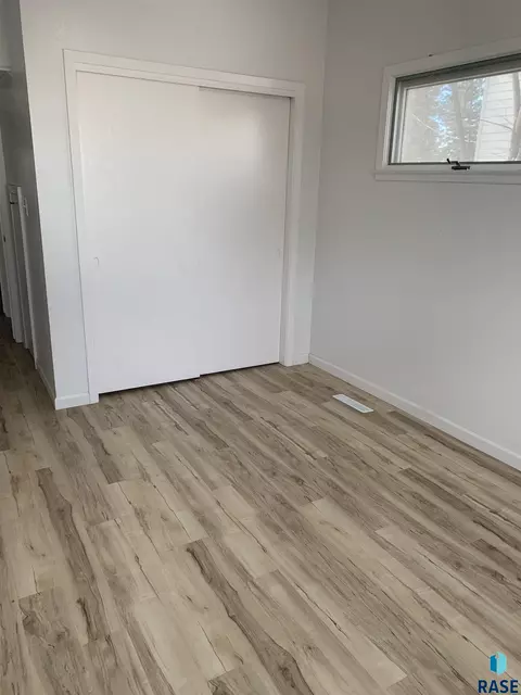 207 E 9th St, Dell Rapids, SD 57022 photo 44