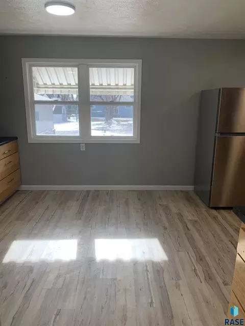 207 E 9th St, Dell Rapids, SD 57022 photo 33