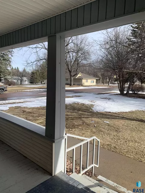 207 E 9th St, Dell Rapids, SD 57022 photo 23