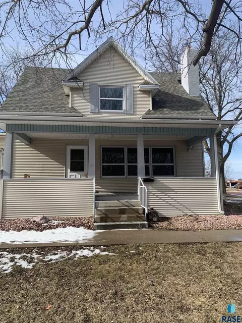207 E 9th St, Dell Rapids, SD 57022 photo 26