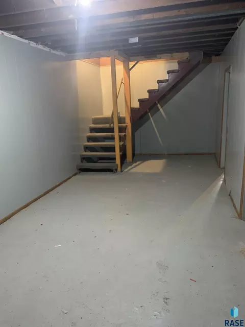 207 E 9th St, Dell Rapids, SD 57022 photo 55