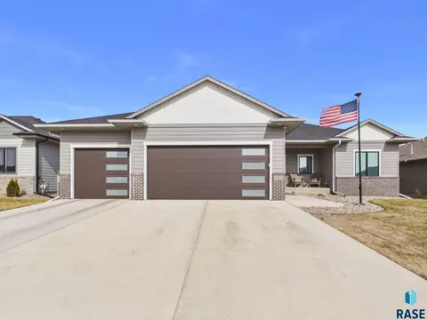 Exterior - 5408 E 64th St, Sioux Falls, SD 57108 photo 3 of 3