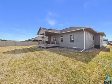 Exterior - 5408 E 64th St, Sioux Falls, SD 57108 photo 2 of 3