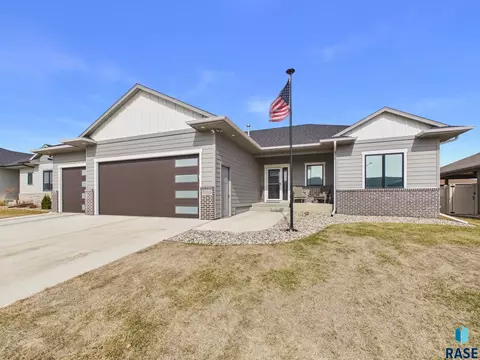 5408 E 64th St, Sioux Falls, SD 57108