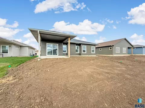Exterior - 2405 E Tinley St, Brandon, SD 57005 photo 3 of 5