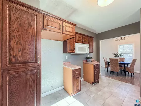 484 E 2nd St, Parker, SD 57053 photo 21