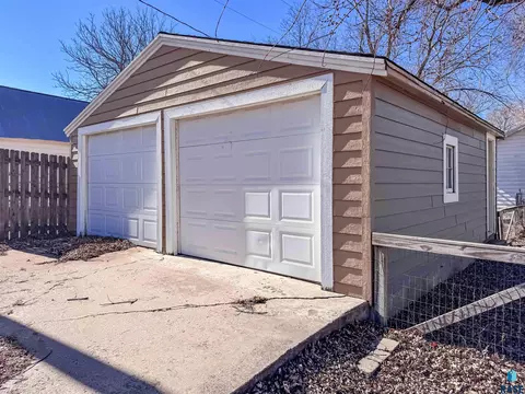 484 E 2nd St, Parker, SD 57053 photo 40