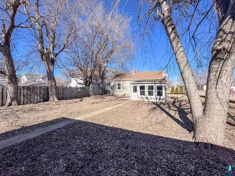 484 E 2nd St, Parker, SD 57053 photo 41