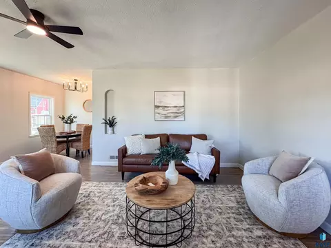 484 E 2nd St, Parker, SD 57053 photo 10