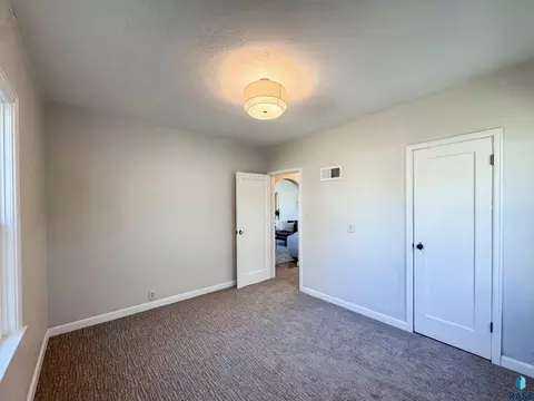 484 E 2nd St, Parker, SD 57053 photo 30
