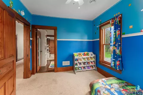 Bedroom - 25681 Ditch Rd, Renner, SD 57055 photo 4 of 7