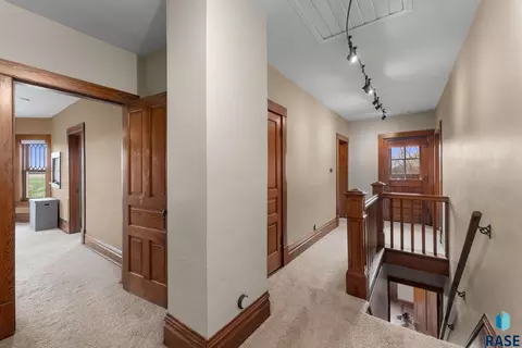 Entry Way - 25681 Ditch Rd, Renner, SD 57055 photo 4 of 7