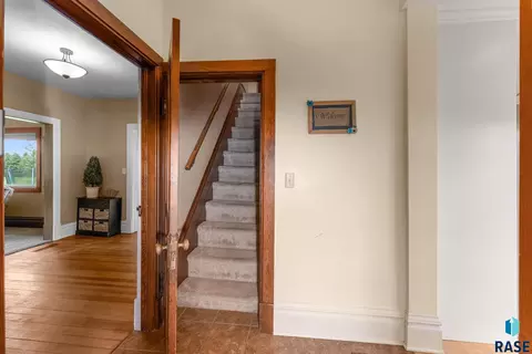 Entry Way - 25681 Ditch Rd, Renner, SD 57055 photo 3 of 7