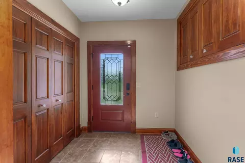 Entry Way - 25681 Ditch Rd, Renner, SD 57055 photo 5 of 7