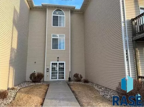 7446 S Louise Ave #206, Sioux Falls, SD 57108