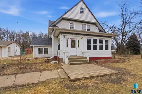 216 N Dakota Ave, Davis, SD 57021 photo 2