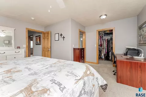 Bedroom - 6008 Sunset Blvd, Madison, SD 57042 photo 3 of 10
