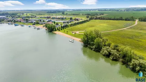 View/Area - 6008 Sunset Blvd, Madison, SD 57042 photo 4 of 5