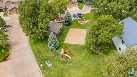 View/Area - 6008 Sunset Blvd, Madison, SD 57042 photo 5 of 5