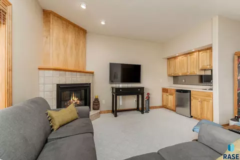Other - 6008 Sunset Blvd, Madison, SD 57042 photo 4 of 9
