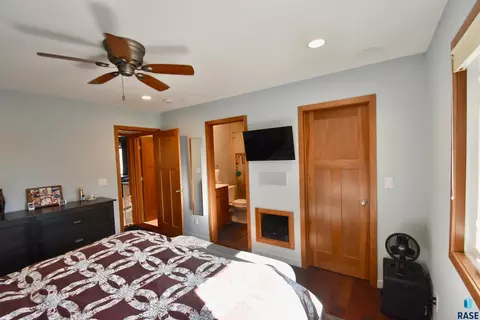 1309 E 26th St, Sioux Falls, SD 57105 photo 15