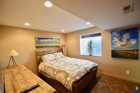 1309 E 26th St, Sioux Falls, SD 57105 photo 23