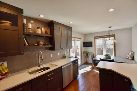 1309 E 26th St, Sioux Falls, SD 57105 photo 6