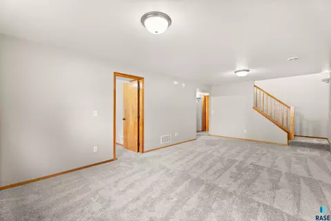 5209 S Mayo Ave, Sioux Falls, SD 57106 photo 24