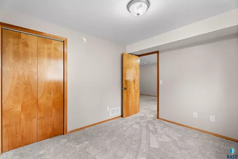 5209 S Mayo Ave, Sioux Falls, SD 57106 photo 26