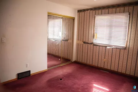 5116 E 16th St, Sioux Falls, SD 57110 photo 9