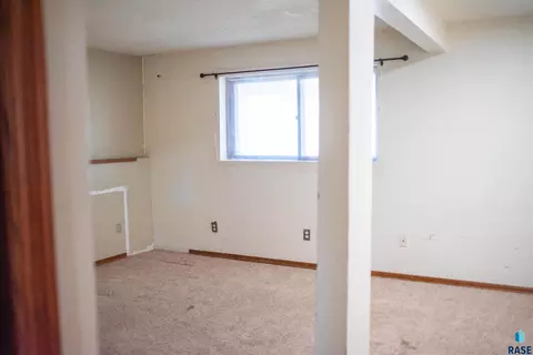 5116 E 16th St, Sioux Falls, SD 57110 photo 17