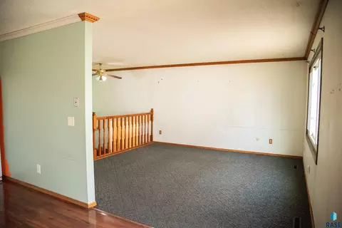 5116 E 16th St, Sioux Falls, SD 57110 photo 3