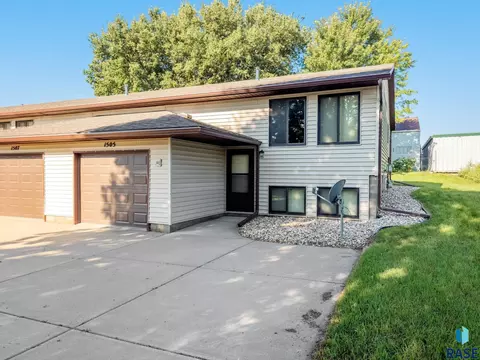 1505 E Cedar Cir, Brandon, SD 57005 photo 16
