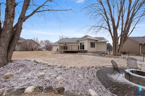 201 E 9th St, Crooks, SD 57020 photo 34