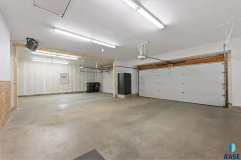 201 E 9th St, Crooks, SD 57020 photo 38