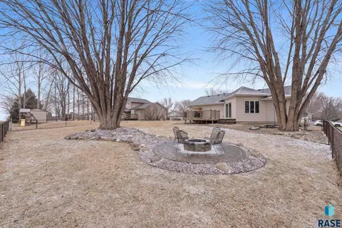 201 E 9th St, Crooks, SD 57020 photo 36