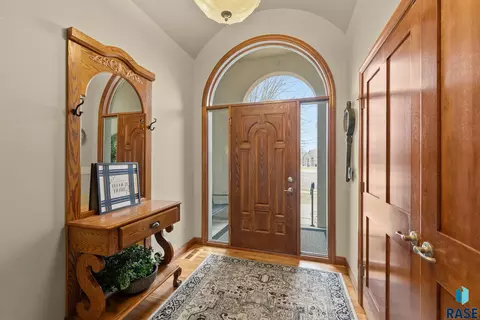 4405 E Aster Cir, Sioux Falls, SD 57103 photo 2