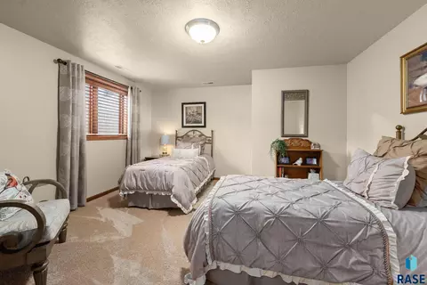 4405 E Aster Cir, Sioux Falls, SD 57103 photo 32