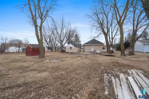 Exterior - 304 E 3rd St, Egan, SD 57024 photo 13 of 13