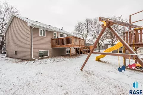 901 E Pine St, Brandon, SD 57005 photo 34