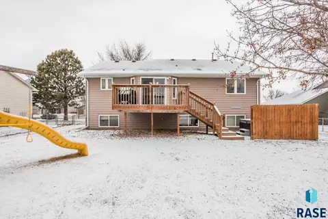 901 E Pine St, Brandon, SD 57005 photo 32